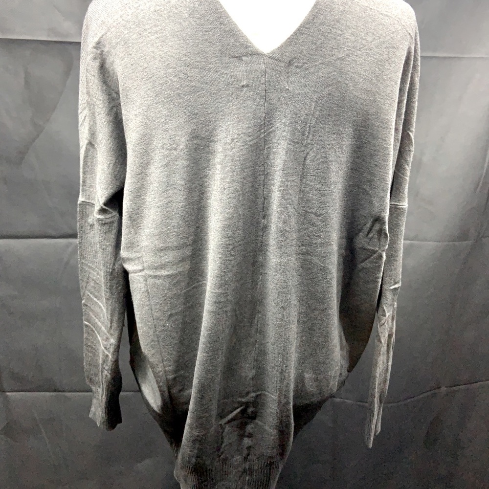 Grey sweater - Picture 3 of 3